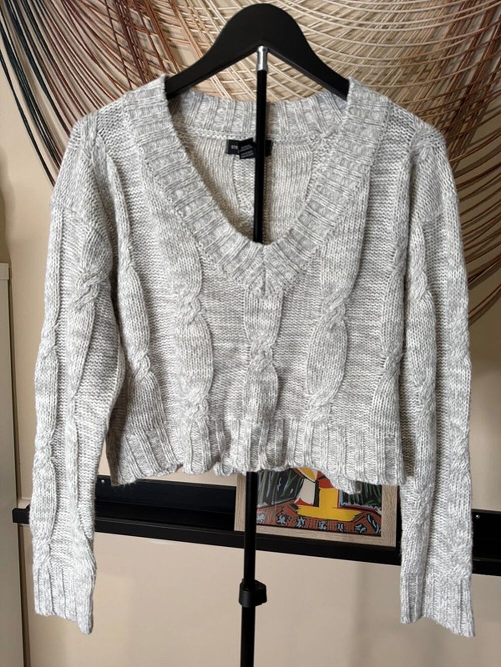 Streetwear Society, gray V-neck crop sweater M 3351